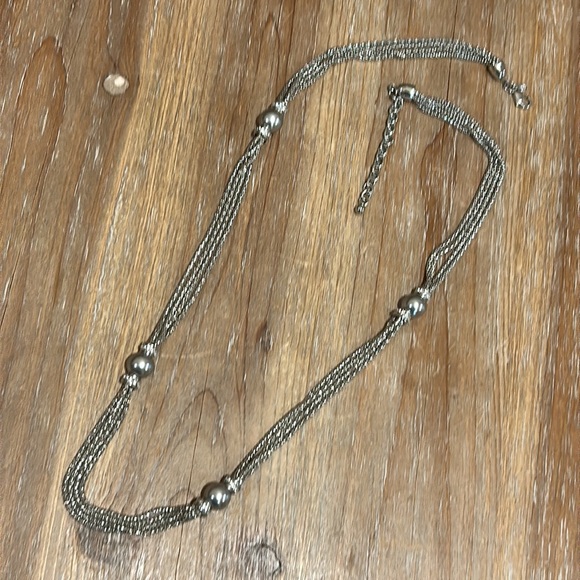Premier Designs Pure Sophistication Silver Strand Necklace. - Picture 7 of 13